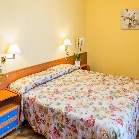 Ξενοδοχείο Romagna 3*